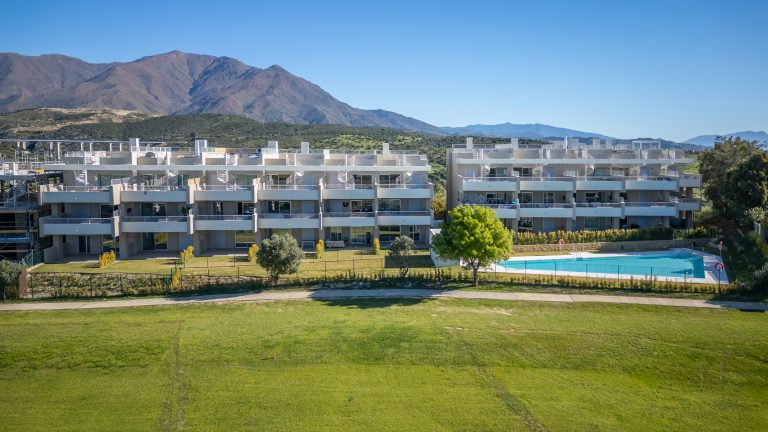 Urbanización Estepona Golf, Avenida del Arte S/N,