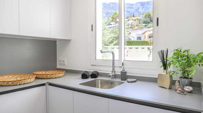 Appartement met privetuin in La Sella, Denia