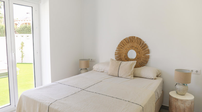 Appartement met privetuin in La Sella, Denia
