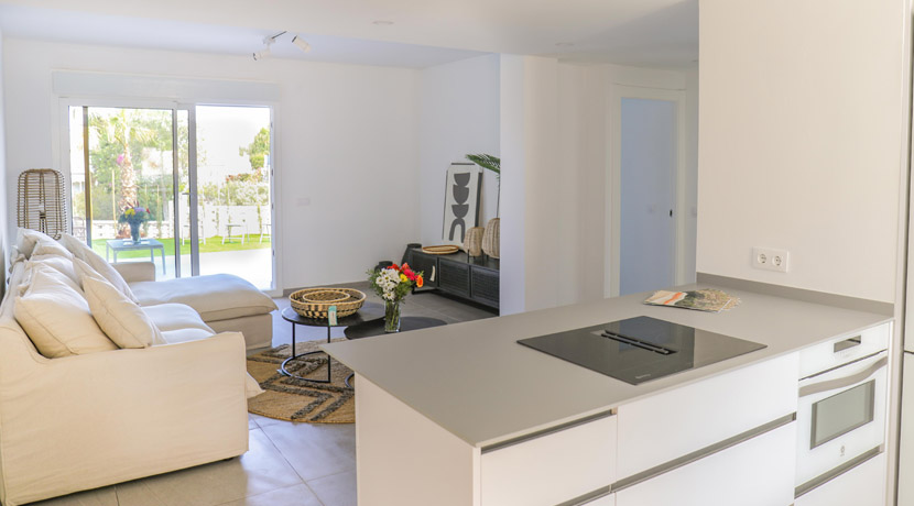 Appartement met privetuin in La Sella, Denia