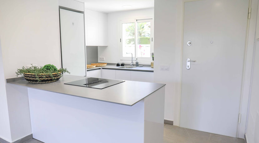 Appartement met privetuin in La Sella, Denia