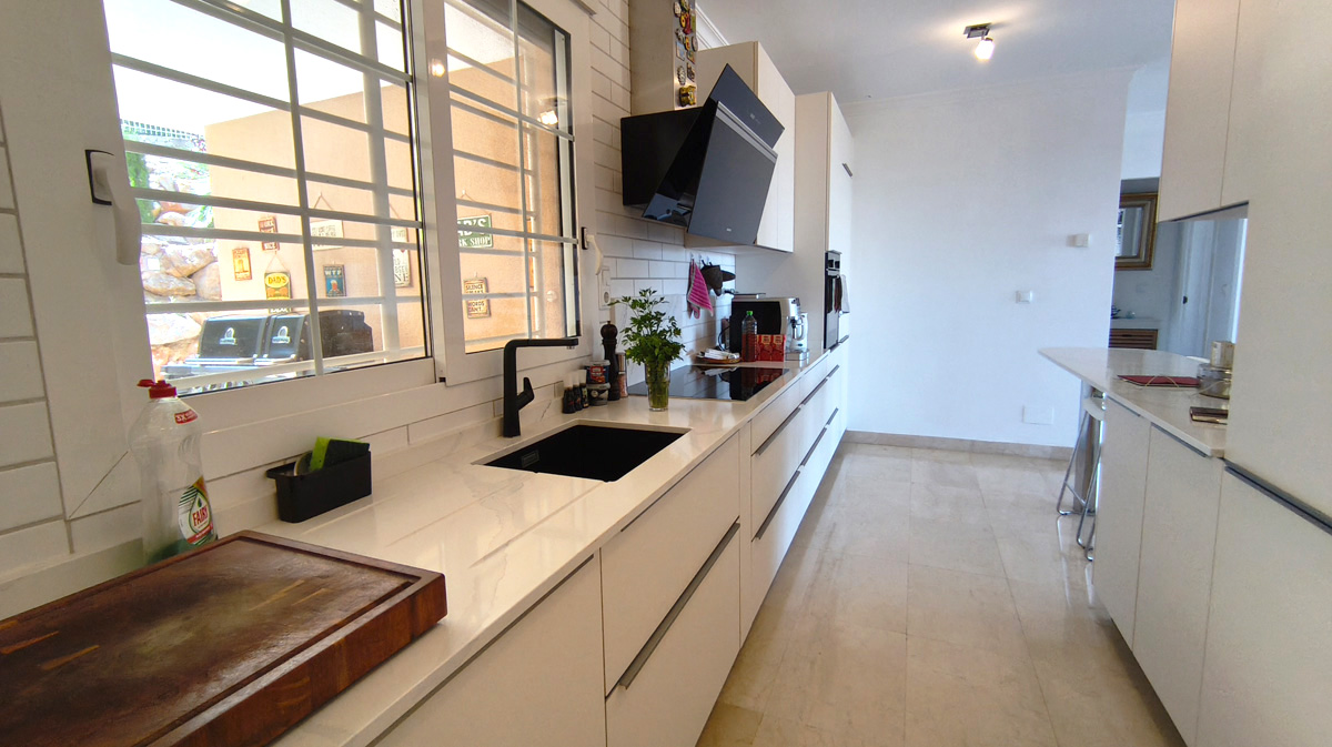 Appartement met zeezicht in La Sella