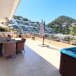 Hoekappartement met zeezicht in La Sella