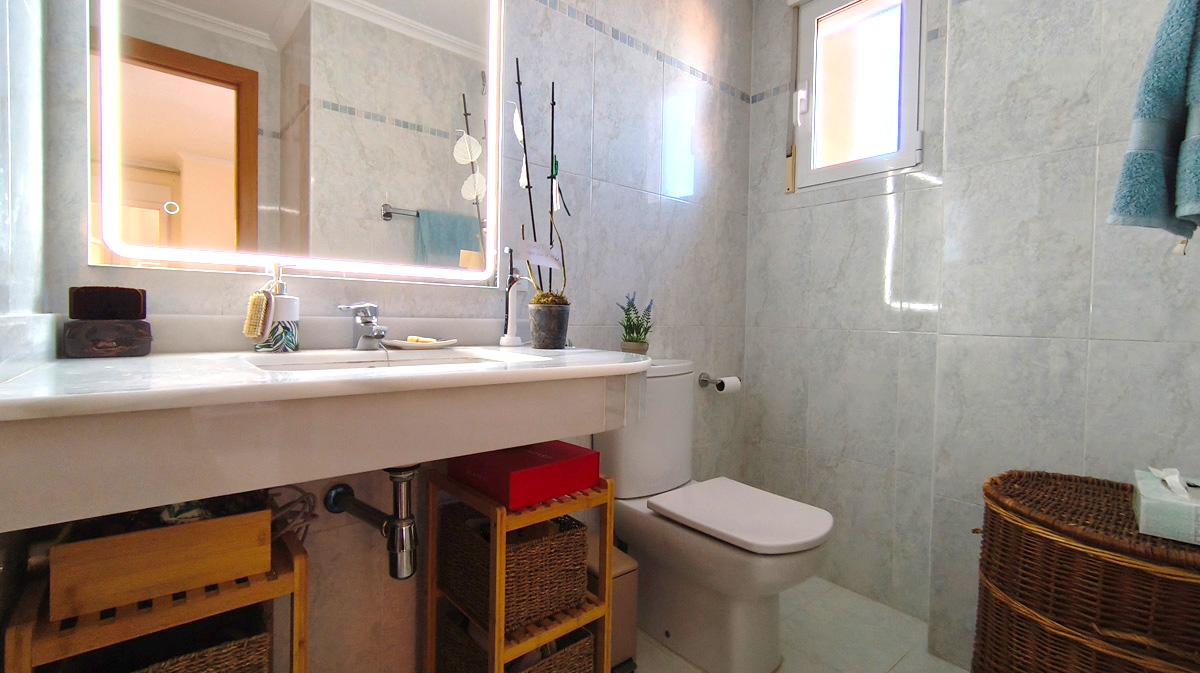 Appartement met zeezicht in La Sella