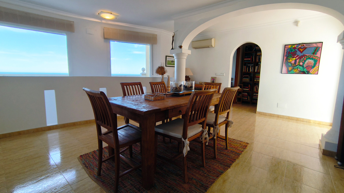 Villa met zeezicht in La Sella