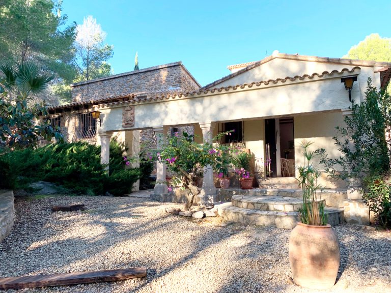 Country house met zeezicht in La Sella