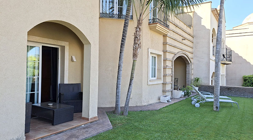 Appartement aan golfbaan in La Sella