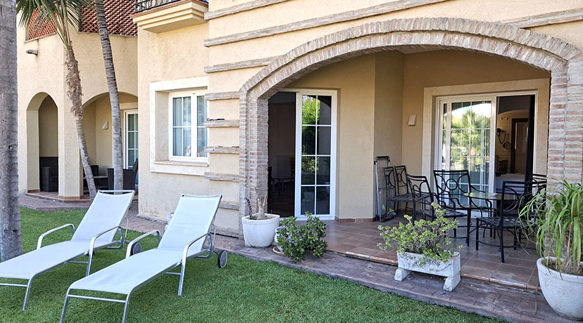 Appartement aan golfbaan in La Sella