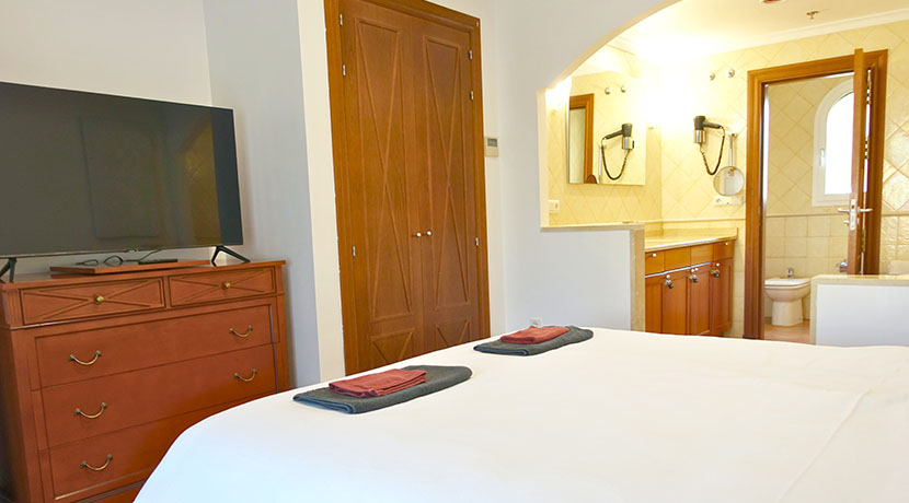 Appartement aan golfbaan in La Sella