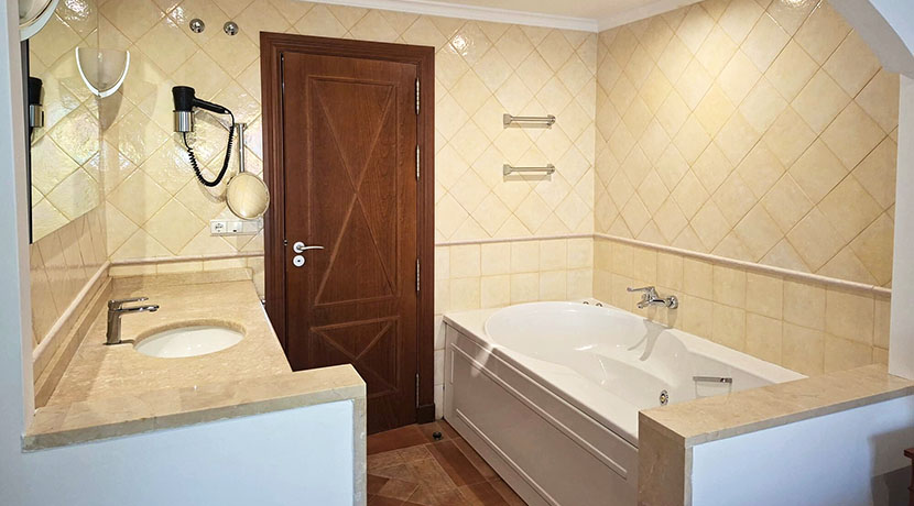Appartement aan golfbaan in La Sella