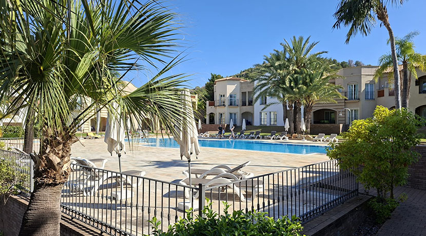 Appartement aan golfbaan in La Sella