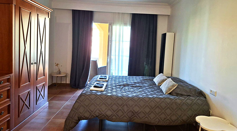 Appartement aan golfbaan in La Sella