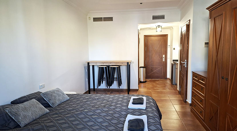 Appartement aan golfbaan in La Sella