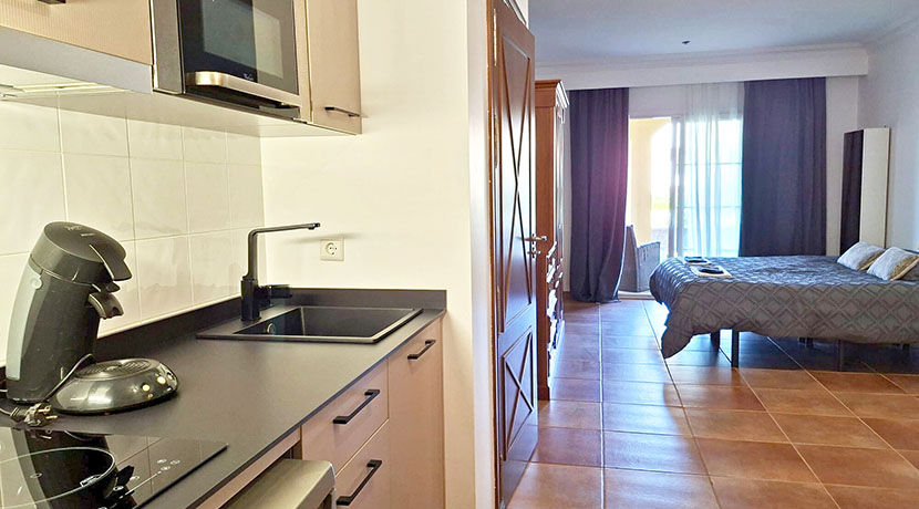 Appartement aan golfbaan in La Sella