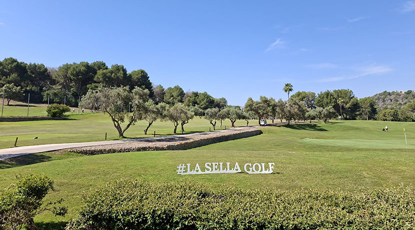 Appartement aan golfbaan in La Sella