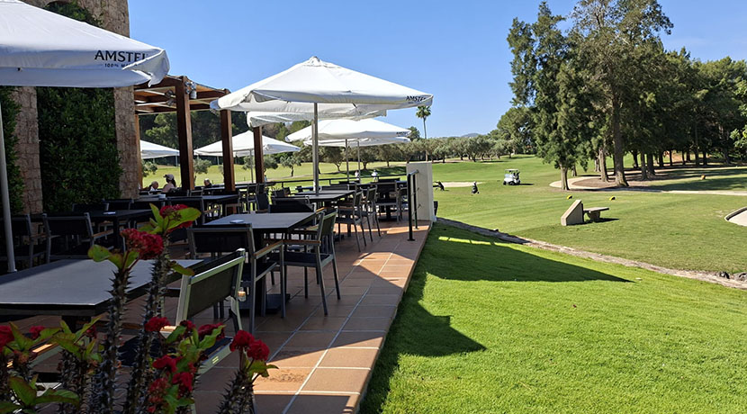 Appartement aan golfbaan in La Sella