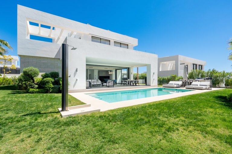 Villa La Finca 13