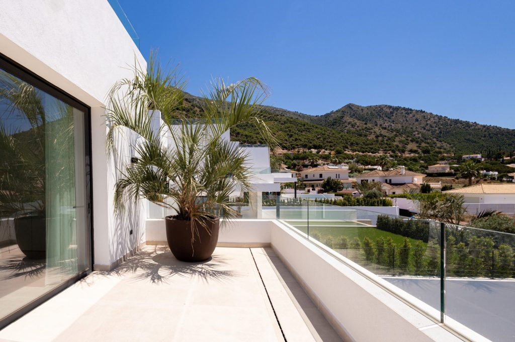 Higuerón Hills Collection